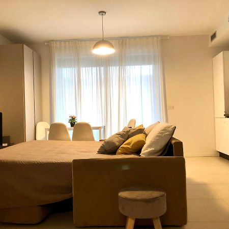 Apartament Loft With Terrace In Uptown Milan Near Rho Fiera Pero Zewnętrze zdjęcie