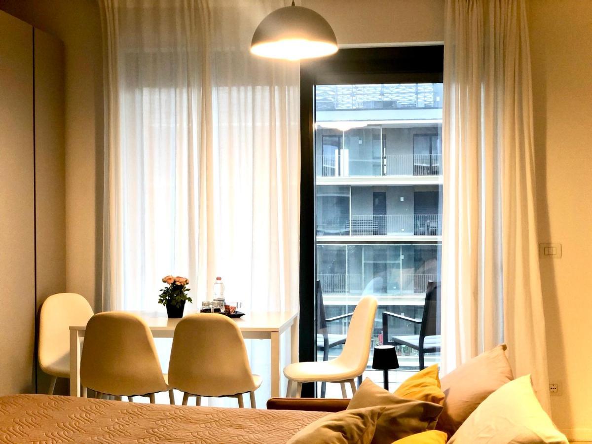 Apartament Loft With Terrace In Uptown Milan Near Rho Fiera Pero Zewnętrze zdjęcie