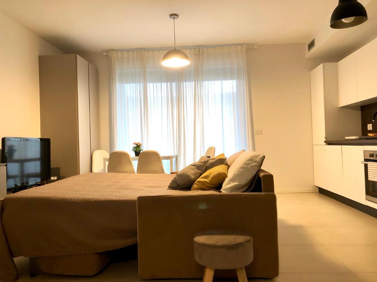 Apartament Loft With Terrace In Uptown Milan Near Rho Fiera Pero Zewnętrze zdjęcie
