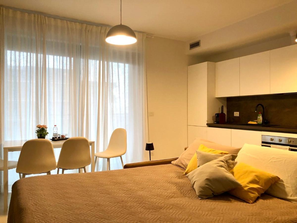 Apartament Loft With Terrace In Uptown Milan Near Rho Fiera Pero Zewnętrze zdjęcie