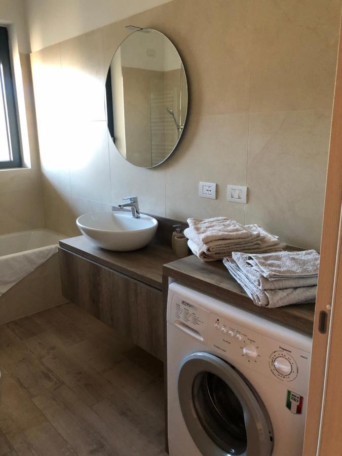 Apartament Loft With Terrace In Uptown Milan Near Rho Fiera Pero Zewnętrze zdjęcie