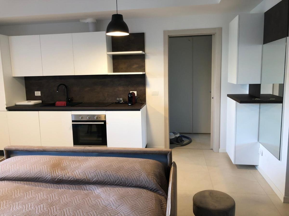 Apartament Loft With Terrace In Uptown Milan Near Rho Fiera Pero Zewnętrze zdjęcie